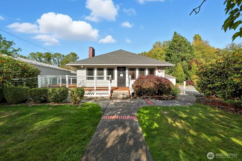 10516 E Riverside Dr, Bothell, WA, 98011-3714 | Card Image