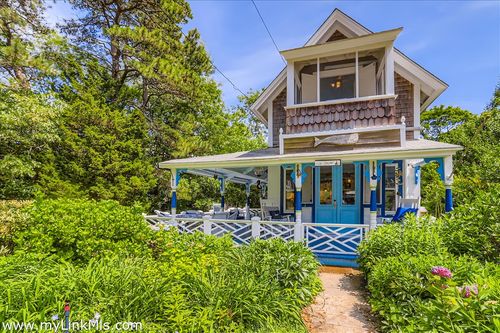 17 John Wesley Ave, Oak Bluffs, MA, 02557-6981 | Card Image