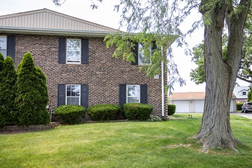 1902 Burgundy St, Schererville, IN, 46375-1918 | Card Image