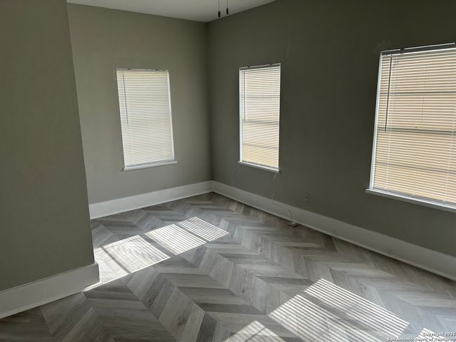 635 E Gonzales St, House other with 2 bedrooms, 1 bathrooms and null parking in Seguin TX | Image 6