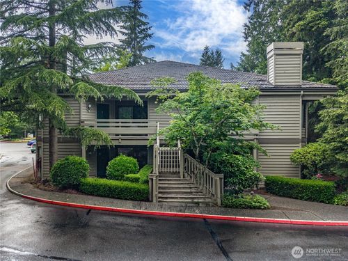 2-1300 Bellevue Way Ne, Bellevue, WA, 98004-3681 | Card Image