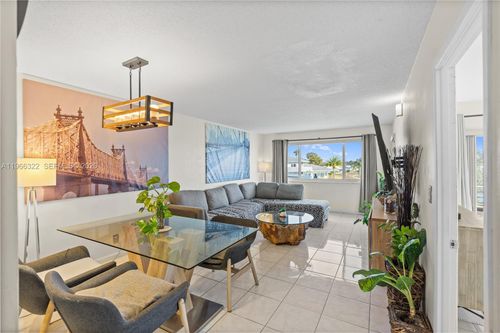 apt-210-2223 Park Ln, Hollywood, FL, 33021-3723 | Card Image