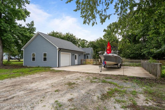 111 Fieldcrest Dr, House other with 4 bedrooms, 3 bathrooms and 4 parking in Hampstead NC | Image 6