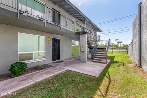 35-7141 N 16th St, Phoenix, AZ, 85020-5542 | Card Image