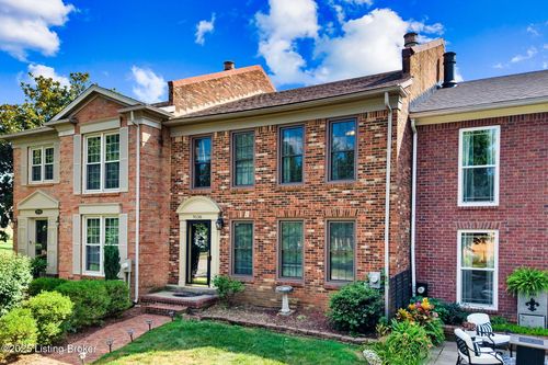 9538 Wessex Pl, Louisville, KY, 40222-5043 | Card Image