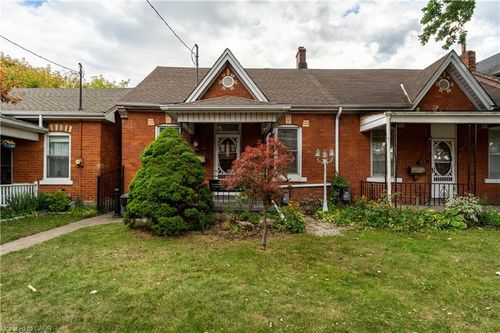 224 East Ave N, Hamilton, ON, L8L5J3 | Card Image