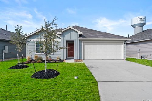 1101 Argonne Frst, Seguin, TX, 78155-3743 | Card Image