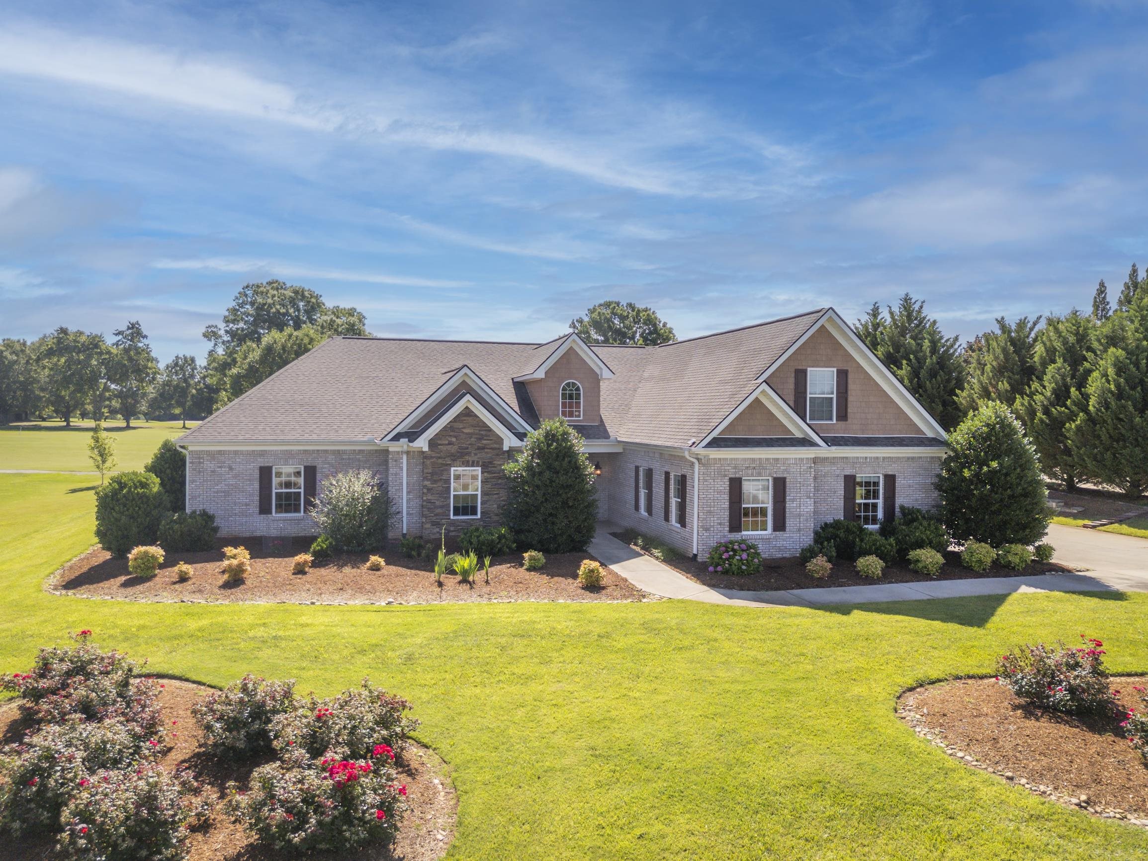 Gleneagles Rd, Campobello, SC 29322