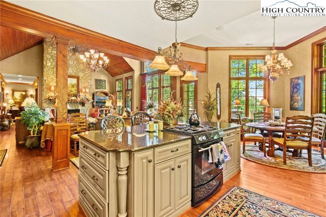 285 Wetherley, House other with 4 bedrooms, 6 bathrooms and null parking in Boone NC | Image 13