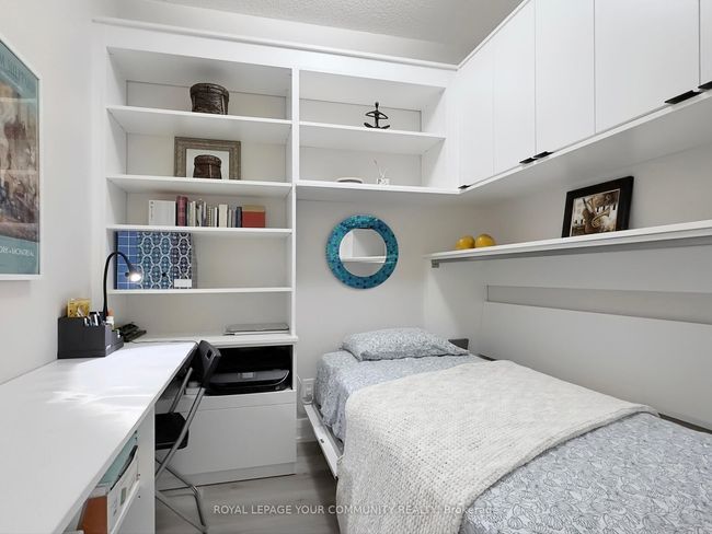 1208 - 85 N Park Rd, Condo with 2 bedrooms, 1 bathrooms and 1 parking in Vaughan ON | Image 11