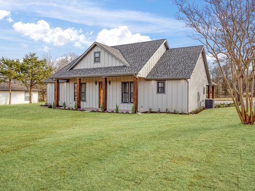 510 W Bells Blvd, Bells, TX, 75414-3581 | Card Image