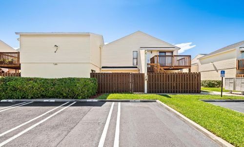 p104-641 Executive Center Dr, West Palm Beach, FL, 33401-4930 | Card Image