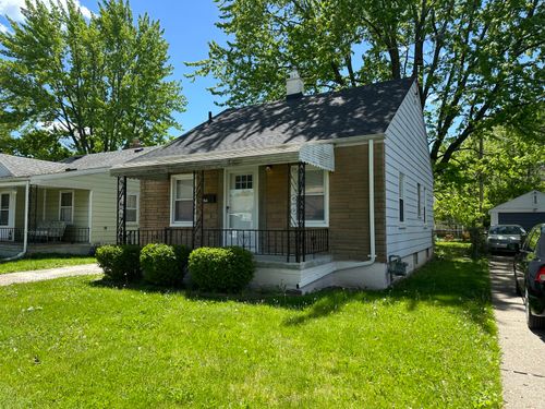 19348 Washtenaw St, Harper Woods, MI, 48225-2156 | Card Image