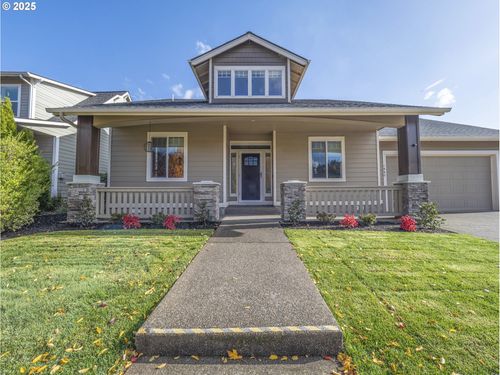 1440 Meadow Ave, Silverton, OR, 97381-8724 | Card Image