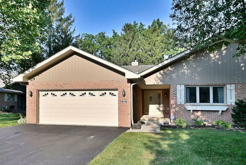 227 Royal Ln, Bloomingdale, IL, 60108-1285 | Card Image