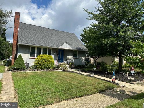 332 E Stafford Ave, LAUREL SPRINGS, NJ, 08021-2136 | Card Image