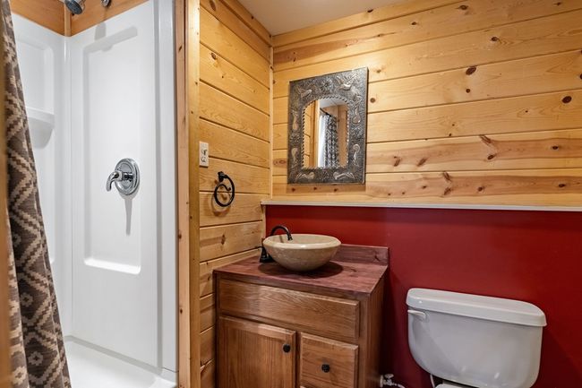 143 Kaely Dr, Home with 3 bedrooms, 3 bathrooms and null parking in Mineral Bluff GA | Image 82