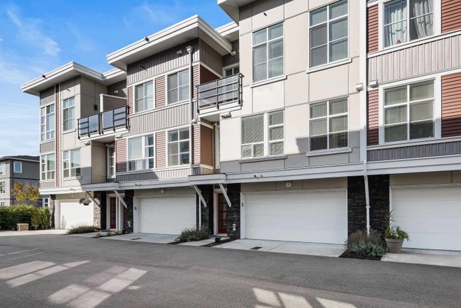 8 - 8466 Midtown Way, Townhouse with 3 bedrooms, 2 bathrooms and 2 parking in Chilliwack BC | Image 2