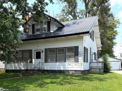 813 Park Ave, Chariton, IA, 50049-1355 | Card Image