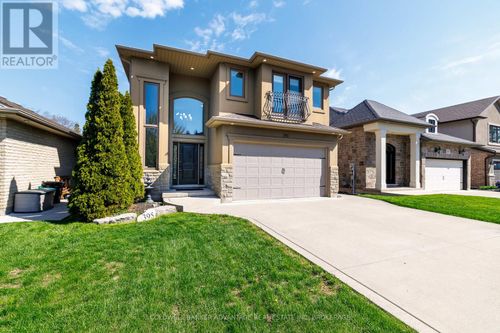 395 Michael Drive, Welland (N. Welland), ON, L3C0A5 | Card Image