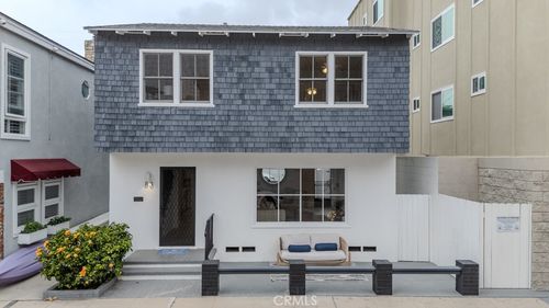 83 63rd Pl, Long Beach, CA, 90803-5675 | Card Image