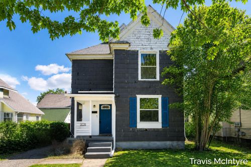 908 Eastern Ave Se, Grand Rapids, MI, 49507-1303 | Card Image
