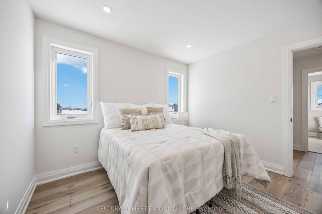 483 Huron St, House other with 3 bedrooms, 3 bathrooms and 2 parking in Wyoming ON | Image 21