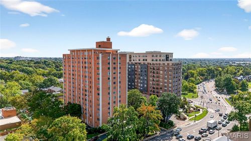 apt-12a-900 S Hanley Rd, Clayton, MO, 63105-2669 | Card Image