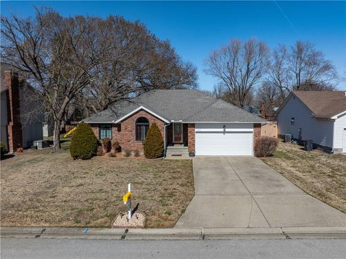 623 Windsor Cir, Pittsburg, KS, 66762-3569 | Card Image