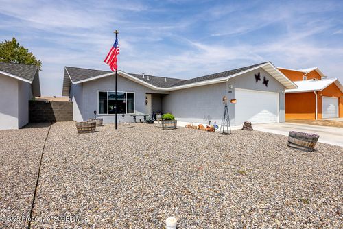 305 Valle Bonita Dr, Farmington, NM, 87401-3218 | Card Image