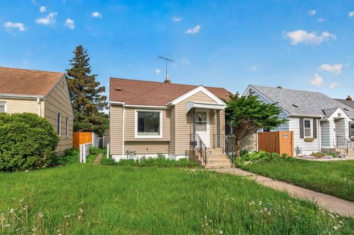 520 7th Ave S, South Saint Paul, MN, 55075-2703 | Card Image