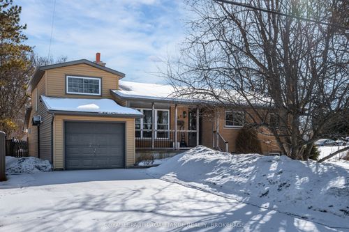 62 Montgomery Blvd, Kingston, ON, K7M3N6 | Card Image