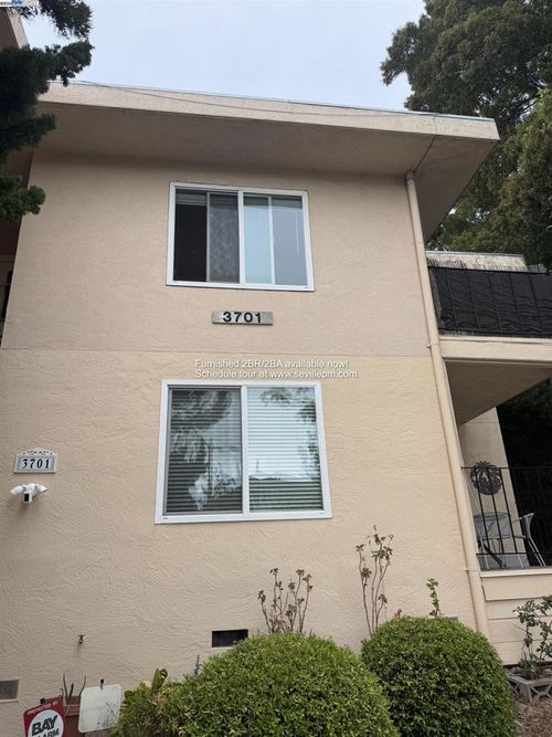 3701 Park Boulevard Way, Oakland, CA, 94610-2802 | Card Image