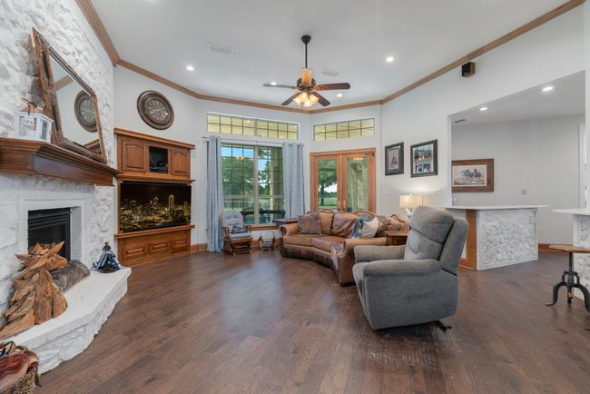 7583 Mountain View Rd, Home with 4 bedrooms, 4 bathrooms and null parking in Aubrey TX | Image 11