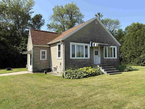 4037 State Highway 22, Oconto, WI, 54153 | Card Image