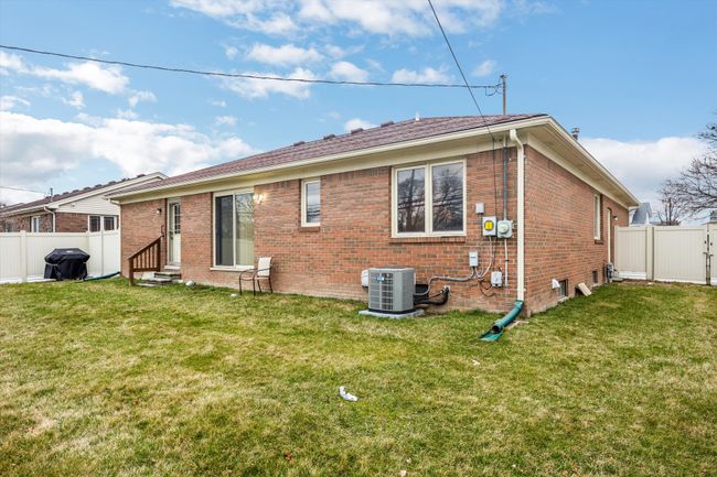 17047 Quarry St, House other with 3 bedrooms, 3 bathrooms and null parking in Riverview MI | Image 29