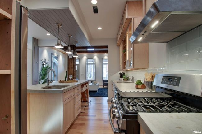 313 S 10 Th St, House other with 4 bedrooms, 3 bathrooms and null parking in QUINCY IL | Image 12