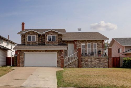 210 14 Street Nw, Drumheller, AB, T0J0Y1 | Card Image