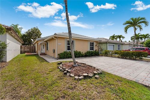 10523 Sw 161st Pl, Miami, FL, 33196-4571 | Card Image