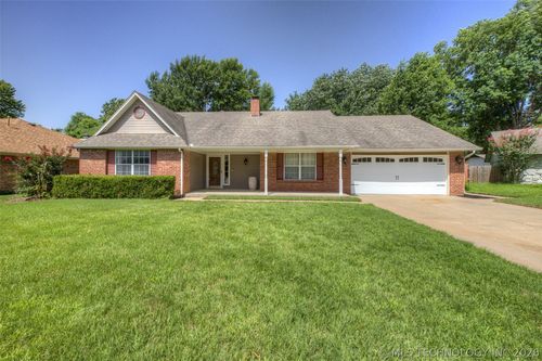 10906 S 84th East Ave, Tulsa, OK, 74133-7311 | Card Image