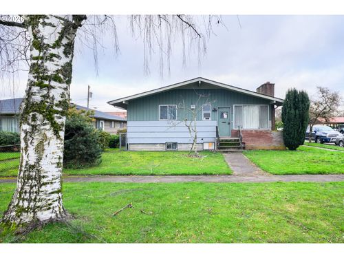 1704 10th Ave, Longview, WA, 98632-4121 | Card Image