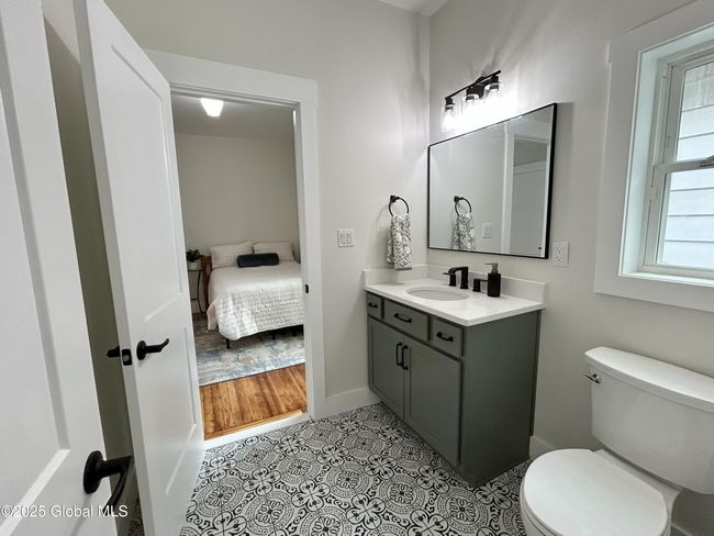 Half Bath off Guest Room | Image 31
