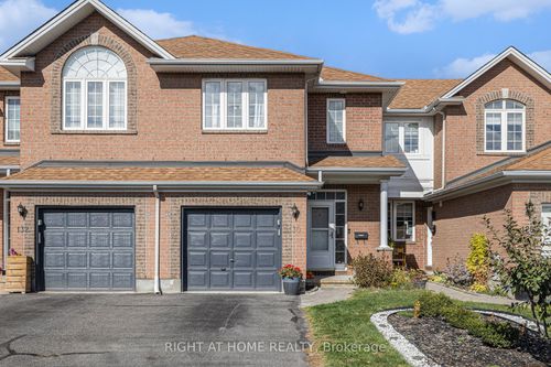 130 Scout St, Ottawa, ON, K2C4E2 | Card Image