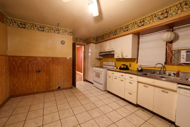 506 N Plaza, Home with 2 bedrooms, 2 bathrooms and 2 parking in Big Lake TX | Image 4