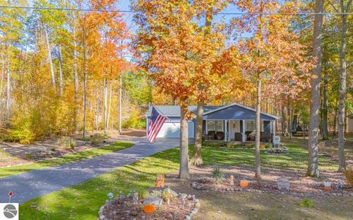 600 Winchester Dr, Roscommon, MI, 48653-8144 | Card Image