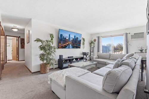 7-819 11th Avenue S, Hopkins, MN, 55343 | Card Image