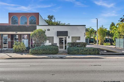650 Ne 167th St, Miami, FL, 33162 | Card Image