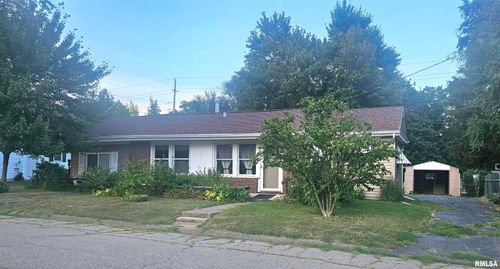 641 Royal Ct, Canton, IL, 61520-1329 | Card Image