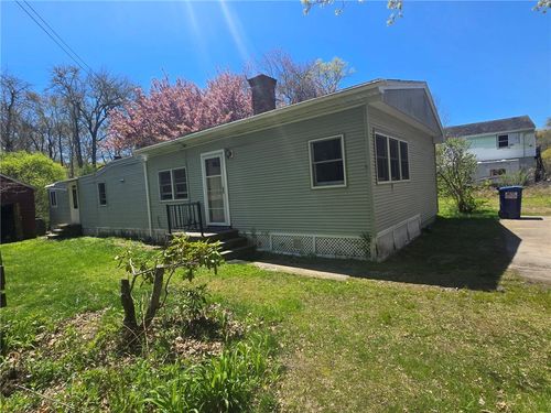 9 Buckeye Brook Rd, Charlestown, RI, 02813-2702 | Card Image