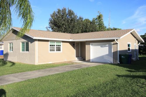 572 Orange Ave, SEBASTIAN, FL, 32958-4042 | Card Image